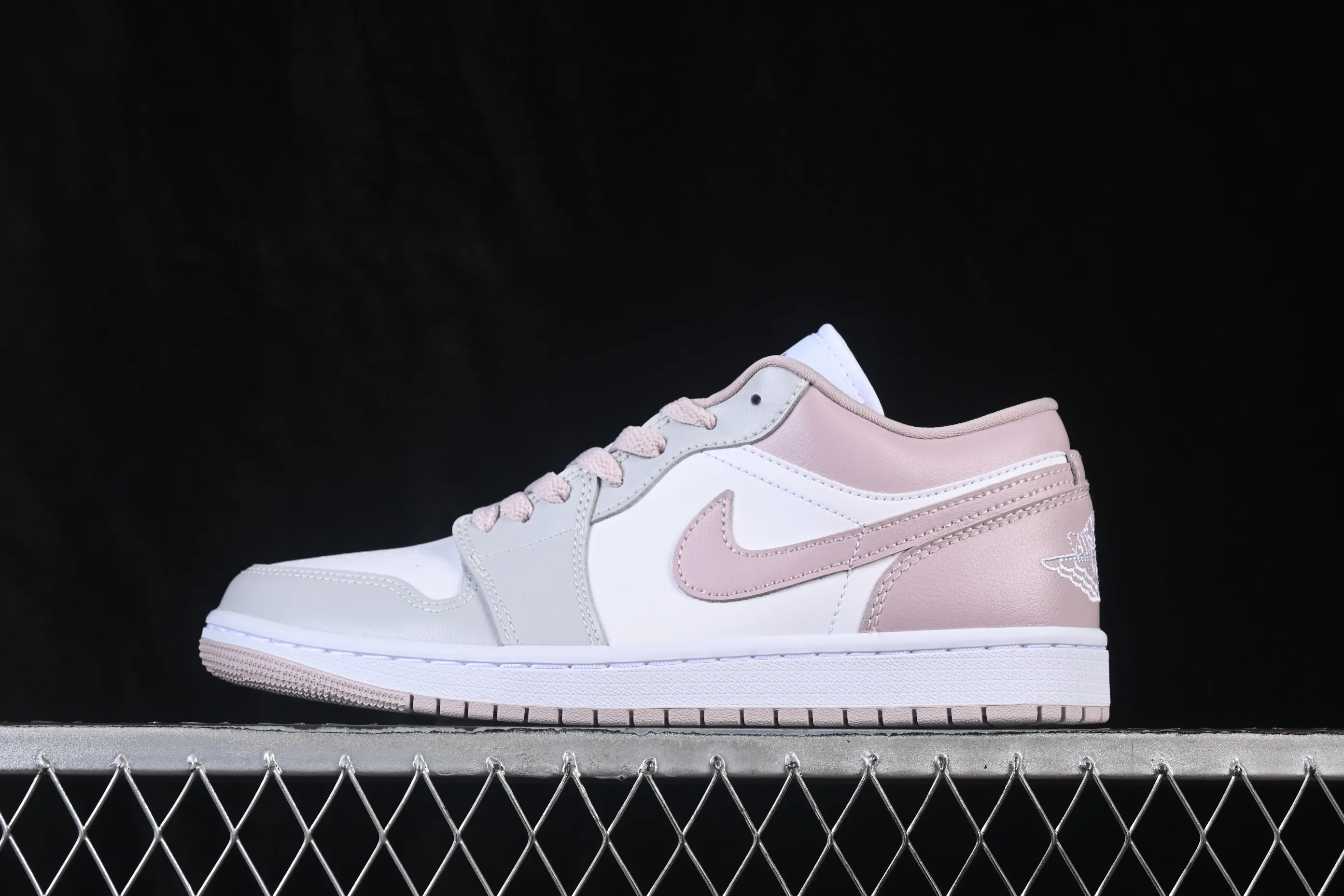 All categories Air Jordan Jordan series basketball shoes Air Jordan 1 Low G version pure original Air Jordan 1 Low AJ1 Joe 1 rice white powder low-top cultural casual sneakers DC0774-606